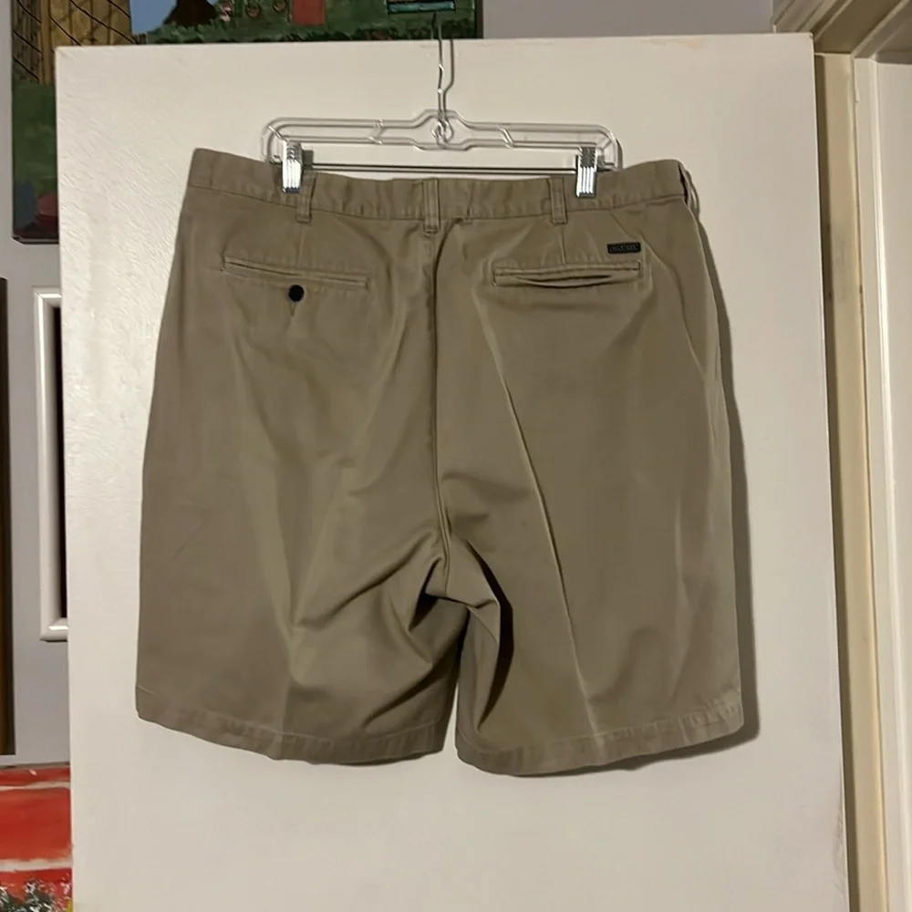 Tommy Hilfiger khaki golf shorts